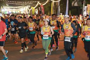 BIB: 48214, 48384
                            <button type="button" onclick="openModal(7955603)" class="btn btn-primary btn-sm float-right btn-popup" data-toggle="modal" data-target=".modal-high-quality">
                        <i class="fas fa-shopping-cart"></i> Add to Cart
                    </button>
                                            <button type="button" onclick="isThisMe(7955603, true)" class="btn btn-success btn-sm float-right btn-popup btn-isme hidden" data-toggle="tooltip" data-placement="bottom" title="นี่คือรูปของคุณใช่ไหม คลิกที่นี่เพื่อเอาเข้าอัลบั้ม">
                        <i class="fas fa-plus"></i> Add to album
                    </button>
                    <button type="button" onclick="isThisMe(7955603, false)" class="btn btn-warning btn-sm float-right btn-popup btn-isnotme hidden">
                        <i class="fas fa-ban"></i> Remove from album
                    </button>