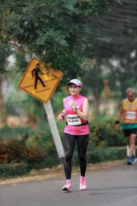 BIB: 40138
                            <button type="button" onclick="openModal(9499904)" class="btn btn-primary btn-sm float-right btn-popup" data-toggle="modal" data-target=".modal-high-quality">
                        <i class="fas fa-shopping-cart"></i> Add to Cart
                    </button>
                                            <button type="button" onclick="isThisMe(9499904, true)" class="btn btn-success btn-sm float-right btn-popup btn-isme hidden" data-toggle="tooltip" data-placement="bottom" title="นี่คือรูปของคุณใช่ไหม คลิกที่นี่เพื่อเอาเข้าอัลบั้ม">
                        <i class="fas fa-plus"></i> Add to album
                    </button>
                    <button type="button" onclick="isThisMe(9499904, false)" class="btn btn-warning btn-sm float-right btn-popup btn-isnotme hidden">
                        <i class="fas fa-ban"></i> Remove from album
                    </button>