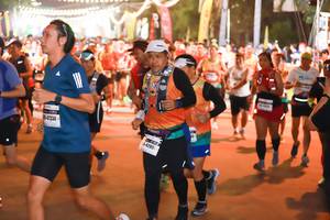 BIB: 0334, 54285
                            <button type="button" onclick="openModal(7954813)" class="btn btn-primary btn-sm float-right btn-popup" data-toggle="modal" data-target=".modal-high-quality">
                        <i class="fas fa-shopping-cart"></i> Add to Cart
                    </button>
                                            <button type="button" onclick="isThisMe(7954813, true)" class="btn btn-success btn-sm float-right btn-popup btn-isme hidden" data-toggle="tooltip" data-placement="bottom" title="นี่คือรูปของคุณใช่ไหม คลิกที่นี่เพื่อเอาเข้าอัลบั้ม">
                        <i class="fas fa-plus"></i> Add to album
                    </button>
                    <button type="button" onclick="isThisMe(7954813, false)" class="btn btn-warning btn-sm float-right btn-popup btn-isnotme hidden">
                        <i class="fas fa-ban"></i> Remove from album
                    </button>