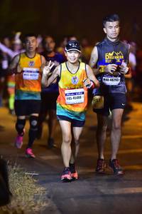 BIB: 48293, 45488
                            <button type="button" onclick="openModal(7311451)" class="btn btn-primary btn-sm float-right btn-popup" data-toggle="modal" data-target=".modal-high-quality">
                        <i class="fas fa-shopping-cart"></i> Add to Cart
                    </button>
                                            <button type="button" onclick="isThisMe(7311451, true)" class="btn btn-success btn-sm float-right btn-popup btn-isme hidden" data-toggle="tooltip" data-placement="bottom" title="นี่คือรูปของคุณใช่ไหม คลิกที่นี่เพื่อเอาเข้าอัลบั้ม">
                        <i class="fas fa-plus"></i> Add to album
                    </button>
                    <button type="button" onclick="isThisMe(7311451, false)" class="btn btn-warning btn-sm float-right btn-popup btn-isnotme hidden">
                        <i class="fas fa-ban"></i> Remove from album
                    </button>