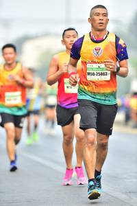 BIB: 25863
                            <button type="button" onclick="openModal(7520162)" class="btn btn-primary btn-sm float-right btn-popup" data-toggle="modal" data-target=".modal-high-quality">
                        <i class="fas fa-shopping-cart"></i> Add to Cart
                    </button>
                                            <button type="button" onclick="isThisMe(7520162, true)" class="btn btn-success btn-sm float-right btn-popup btn-isme hidden" data-toggle="tooltip" data-placement="bottom" title="นี่คือรูปของคุณใช่ไหม คลิกที่นี่เพื่อเอาเข้าอัลบั้ม">
                        <i class="fas fa-plus"></i> Add to album
                    </button>
                    <button type="button" onclick="isThisMe(7520162, false)" class="btn btn-warning btn-sm float-right btn-popup btn-isnotme hidden">
                        <i class="fas fa-ban"></i> Remove from album
                    </button>