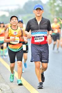 BIB: 41762, 3528
                            <button type="button" onclick="openModal(7534657)" class="btn btn-primary btn-sm float-right btn-popup" data-toggle="modal" data-target=".modal-high-quality">
                        <i class="fas fa-shopping-cart"></i> Add to Cart
                    </button>
                                            <button type="button" onclick="isThisMe(7534657, true)" class="btn btn-success btn-sm float-right btn-popup btn-isme hidden" data-toggle="tooltip" data-placement="bottom" title="นี่คือรูปของคุณใช่ไหม คลิกที่นี่เพื่อเอาเข้าอัลบั้ม">
                        <i class="fas fa-plus"></i> Add to album
                    </button>
                    <button type="button" onclick="isThisMe(7534657, false)" class="btn btn-warning btn-sm float-right btn-popup btn-isnotme hidden">
                        <i class="fas fa-ban"></i> Remove from album
                    </button>