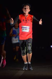 BIB: 409
                            <button type="button" onclick="openModal(9929080)" class="btn btn-primary btn-sm float-right btn-popup" data-toggle="modal" data-target=".modal-high-quality">
                        <i class="fas fa-shopping-cart"></i> Add to Cart
                    </button>
                                            <button type="button" onclick="isThisMe(9929080, true)" class="btn btn-success btn-sm float-right btn-popup btn-isme hidden" data-toggle="tooltip" data-placement="bottom" title="นี่คือรูปของคุณใช่ไหม คลิกที่นี่เพื่อเอาเข้าอัลบั้ม">
                        <i class="fas fa-plus"></i> Add to album
                    </button>
                    <button type="button" onclick="isThisMe(9929080, false)" class="btn btn-warning btn-sm float-right btn-popup btn-isnotme hidden">
                        <i class="fas fa-ban"></i> Remove from album
                    </button>