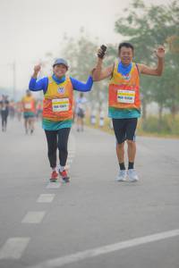 BIB: 15938, 158
                            <button type="button" onclick="openModal(9963126)" class="btn btn-primary btn-sm float-right btn-popup" data-toggle="modal" data-target=".modal-high-quality">
                        <i class="fas fa-shopping-cart"></i> Add to Cart
                    </button>
                                            <button type="button" onclick="isThisMe(9963126, true)" class="btn btn-success btn-sm float-right btn-popup btn-isme hidden" data-toggle="tooltip" data-placement="bottom" title="นี่คือรูปของคุณใช่ไหม คลิกที่นี่เพื่อเอาเข้าอัลบั้ม">
                        <i class="fas fa-plus"></i> Add to album
                    </button>
                    <button type="button" onclick="isThisMe(9963126, false)" class="btn btn-warning btn-sm float-right btn-popup btn-isnotme hidden">
                        <i class="fas fa-ban"></i> Remove from album
                    </button>