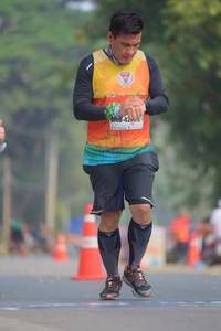 BIB: 4250
                            <button type="button" onclick="openModal(10013887)" class="btn btn-primary btn-sm float-right btn-popup" data-toggle="modal" data-target=".modal-high-quality">
                        <i class="fas fa-shopping-cart"></i> Add to Cart
                    </button>
                                            <button type="button" onclick="isThisMe(10013887, true)" class="btn btn-success btn-sm float-right btn-popup btn-isme hidden" data-toggle="tooltip" data-placement="bottom" title="นี่คือรูปของคุณใช่ไหม คลิกที่นี่เพื่อเอาเข้าอัลบั้ม">
                        <i class="fas fa-plus"></i> Add to album
                    </button>
                    <button type="button" onclick="isThisMe(10013887, false)" class="btn btn-warning btn-sm float-right btn-popup btn-isnotme hidden">
                        <i class="fas fa-ban"></i> Remove from album
                    </button>