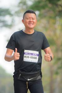 BIB: 421952, 40480
                            <button type="button" onclick="openModal(10019428)" class="btn btn-primary btn-sm float-right btn-popup" data-toggle="modal" data-target=".modal-high-quality">
                        <i class="fas fa-shopping-cart"></i> Add to Cart
                    </button>
                                            <button type="button" onclick="isThisMe(10019428, true)" class="btn btn-success btn-sm float-right btn-popup btn-isme hidden" data-toggle="tooltip" data-placement="bottom" title="นี่คือรูปของคุณใช่ไหม คลิกที่นี่เพื่อเอาเข้าอัลบั้ม">
                        <i class="fas fa-plus"></i> Add to album
                    </button>
                    <button type="button" onclick="isThisMe(10019428, false)" class="btn btn-warning btn-sm float-right btn-popup btn-isnotme hidden">
                        <i class="fas fa-ban"></i> Remove from album
                    </button>
