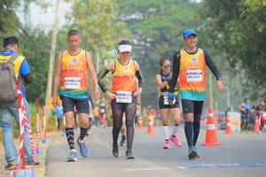 BIB: 46121, 42164, 40101
                            <button type="button" onclick="openModal(10014595)" class="btn btn-primary btn-sm float-right btn-popup" data-toggle="modal" data-target=".modal-high-quality">
                        <i class="fas fa-shopping-cart"></i> Add to Cart
                    </button>
                                            <button type="button" onclick="isThisMe(10014595, true)" class="btn btn-success btn-sm float-right btn-popup btn-isme hidden" data-toggle="tooltip" data-placement="bottom" title="นี่คือรูปของคุณใช่ไหม คลิกที่นี่เพื่อเอาเข้าอัลบั้ม">
                        <i class="fas fa-plus"></i> Add to album
                    </button>
                    <button type="button" onclick="isThisMe(10014595, false)" class="btn btn-warning btn-sm float-right btn-popup btn-isnotme hidden">
                        <i class="fas fa-ban"></i> Remove from album
                    </button>