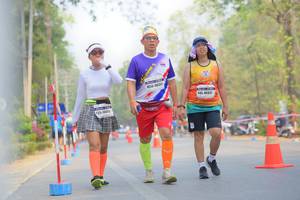 BIB: 4835, 46931, 06845
                            <button type="button" onclick="openModal(8095588)" class="btn btn-primary btn-sm float-right btn-popup" data-toggle="modal" data-target=".modal-high-quality">
                        <i class="fas fa-shopping-cart"></i> Add to Cart
                    </button>
                                            <button type="button" onclick="isThisMe(8095588, true)" class="btn btn-success btn-sm float-right btn-popup btn-isme hidden" data-toggle="tooltip" data-placement="bottom" title="นี่คือรูปของคุณใช่ไหม คลิกที่นี่เพื่อเอาเข้าอัลบั้ม">
                        <i class="fas fa-plus"></i> Add to album
                    </button>
                    <button type="button" onclick="isThisMe(8095588, false)" class="btn btn-warning btn-sm float-right btn-popup btn-isnotme hidden">
                        <i class="fas fa-ban"></i> Remove from album
                    </button>