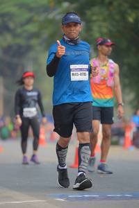 BIB: 4195
                            <button type="button" onclick="openModal(10289486)" class="btn btn-primary btn-sm float-right btn-popup" data-toggle="modal" data-target=".modal-high-quality">
                        <i class="fas fa-shopping-cart"></i> Add to Cart
                    </button>
                                            <button type="button" onclick="isThisMe(10289486, true)" class="btn btn-success btn-sm float-right btn-popup btn-isme hidden" data-toggle="tooltip" data-placement="bottom" title="นี่คือรูปของคุณใช่ไหม คลิกที่นี่เพื่อเอาเข้าอัลบั้ม">
                        <i class="fas fa-plus"></i> Add to album
                    </button>
                    <button type="button" onclick="isThisMe(10289486, false)" class="btn btn-warning btn-sm float-right btn-popup btn-isnotme hidden">
                        <i class="fas fa-ban"></i> Remove from album
                    </button>