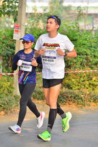 BIB: 45570, 45231
                            <button type="button" onclick="openModal(9222781)" class="btn btn-primary btn-sm float-right btn-popup" data-toggle="modal" data-target=".modal-high-quality">
                        <i class="fas fa-shopping-cart"></i> Add to Cart
                    </button>
                                            <button type="button" onclick="isThisMe(9222781, true)" class="btn btn-success btn-sm float-right btn-popup btn-isme hidden" data-toggle="tooltip" data-placement="bottom" title="นี่คือรูปของคุณใช่ไหม คลิกที่นี่เพื่อเอาเข้าอัลบั้ม">
                        <i class="fas fa-plus"></i> Add to album
                    </button>
                    <button type="button" onclick="isThisMe(9222781, false)" class="btn btn-warning btn-sm float-right btn-popup btn-isnotme hidden">
                        <i class="fas fa-ban"></i> Remove from album
                    </button>