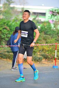 BIB: 40480
                            <button type="button" onclick="openModal(9259563)" class="btn btn-primary btn-sm float-right btn-popup" data-toggle="modal" data-target=".modal-high-quality">
                        <i class="fas fa-shopping-cart"></i> Add to Cart
                    </button>
                                            <button type="button" onclick="isThisMe(9259563, true)" class="btn btn-success btn-sm float-right btn-popup btn-isme hidden" data-toggle="tooltip" data-placement="bottom" title="นี่คือรูปของคุณใช่ไหม คลิกที่นี่เพื่อเอาเข้าอัลบั้ม">
                        <i class="fas fa-plus"></i> Add to album
                    </button>
                    <button type="button" onclick="isThisMe(9259563, false)" class="btn btn-warning btn-sm float-right btn-popup btn-isnotme hidden">
                        <i class="fas fa-ban"></i> Remove from album
                    </button>
