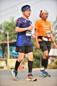 BIB: 4595
                            <button type="button" onclick="openModal(9041780)" class="btn btn-primary btn-sm float-right btn-popup" data-toggle="modal" data-target=".modal-high-quality">
                        <i class="fas fa-shopping-cart"></i> Add to Cart
                    </button>
                                            <button type="button" onclick="isThisMe(9041780, true)" class="btn btn-success btn-sm float-right btn-popup btn-isme hidden" data-toggle="tooltip" data-placement="bottom" title="นี่คือรูปของคุณใช่ไหม คลิกที่นี่เพื่อเอาเข้าอัลบั้ม">
                        <i class="fas fa-plus"></i> Add to album
                    </button>
                    <button type="button" onclick="isThisMe(9041780, false)" class="btn btn-warning btn-sm float-right btn-popup btn-isnotme hidden">
                        <i class="fas fa-ban"></i> Remove from album
                    </button>