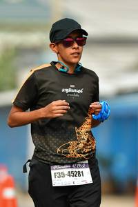 BIB: 421952, 45281
                            <button type="button" onclick="openModal(9702610)" class="btn btn-primary btn-sm float-right btn-popup" data-toggle="modal" data-target=".modal-high-quality">
                        <i class="fas fa-shopping-cart"></i> Add to Cart
                    </button>
                                            <button type="button" onclick="isThisMe(9702610, true)" class="btn btn-success btn-sm float-right btn-popup btn-isme hidden" data-toggle="tooltip" data-placement="bottom" title="นี่คือรูปของคุณใช่ไหม คลิกที่นี่เพื่อเอาเข้าอัลบั้ม">
                        <i class="fas fa-plus"></i> Add to album
                    </button>
                    <button type="button" onclick="isThisMe(9702610, false)" class="btn btn-warning btn-sm float-right btn-popup btn-isnotme hidden">
                        <i class="fas fa-ban"></i> Remove from album
                    </button>