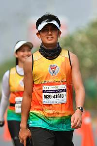 BIB: 42195, 41810
                            <button type="button" onclick="openModal(9698286)" class="btn btn-primary btn-sm float-right btn-popup" data-toggle="modal" data-target=".modal-high-quality">
                        <i class="fas fa-shopping-cart"></i> Add to Cart
                    </button>
                                            <button type="button" onclick="isThisMe(9698286, true)" class="btn btn-success btn-sm float-right btn-popup btn-isme hidden" data-toggle="tooltip" data-placement="bottom" title="นี่คือรูปของคุณใช่ไหม คลิกที่นี่เพื่อเอาเข้าอัลบั้ม">
                        <i class="fas fa-plus"></i> Add to album
                    </button>
                    <button type="button" onclick="isThisMe(9698286, false)" class="btn btn-warning btn-sm float-right btn-popup btn-isnotme hidden">
                        <i class="fas fa-ban"></i> Remove from album
                    </button>