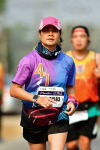 BIB: 42195, 1583
                            <button type="button" onclick="openModal(9311521)" class="btn btn-primary btn-sm float-right btn-popup" data-toggle="modal" data-target=".modal-high-quality">
                        <i class="fas fa-shopping-cart"></i> Add to Cart
                    </button>
                                            <button type="button" onclick="isThisMe(9311521, true)" class="btn btn-success btn-sm float-right btn-popup btn-isme hidden" data-toggle="tooltip" data-placement="bottom" title="นี่คือรูปของคุณใช่ไหม คลิกที่นี่เพื่อเอาเข้าอัลบั้ม">
                        <i class="fas fa-plus"></i> Add to album
                    </button>
                    <button type="button" onclick="isThisMe(9311521, false)" class="btn btn-warning btn-sm float-right btn-popup btn-isnotme hidden">
                        <i class="fas fa-ban"></i> Remove from album
                    </button>