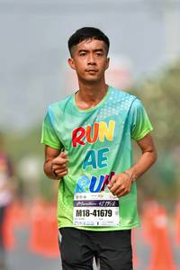 BIB: 421952, 41679
                            <button type="button" onclick="openModal(9700880)" class="btn btn-primary btn-sm float-right btn-popup" data-toggle="modal" data-target=".modal-high-quality">
                        <i class="fas fa-shopping-cart"></i> Add to Cart
                    </button>
                                            <button type="button" onclick="isThisMe(9700880, true)" class="btn btn-success btn-sm float-right btn-popup btn-isme hidden" data-toggle="tooltip" data-placement="bottom" title="นี่คือรูปของคุณใช่ไหม คลิกที่นี่เพื่อเอาเข้าอัลบั้ม">
                        <i class="fas fa-plus"></i> Add to album
                    </button>
                    <button type="button" onclick="isThisMe(9700880, false)" class="btn btn-warning btn-sm float-right btn-popup btn-isnotme hidden">
                        <i class="fas fa-ban"></i> Remove from album
                    </button>