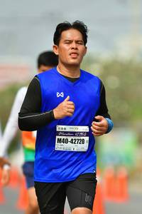 BIB: 42195, 42720
                            <button type="button" onclick="openModal(9702190)" class="btn btn-primary btn-sm float-right btn-popup" data-toggle="modal" data-target=".modal-high-quality">
                        <i class="fas fa-shopping-cart"></i> Add to Cart
                    </button>
                                            <button type="button" onclick="isThisMe(9702190, true)" class="btn btn-success btn-sm float-right btn-popup btn-isme hidden" data-toggle="tooltip" data-placement="bottom" title="นี่คือรูปของคุณใช่ไหม คลิกที่นี่เพื่อเอาเข้าอัลบั้ม">
                        <i class="fas fa-plus"></i> Add to album
                    </button>
                    <button type="button" onclick="isThisMe(9702190, false)" class="btn btn-warning btn-sm float-right btn-popup btn-isnotme hidden">
                        <i class="fas fa-ban"></i> Remove from album
                    </button>