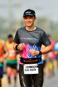 BIB: 113, 42195, 41278
                            <button type="button" onclick="openModal(9310955)" class="btn btn-primary btn-sm float-right btn-popup" data-toggle="modal" data-target=".modal-high-quality">
                        <i class="fas fa-shopping-cart"></i> Add to Cart
                    </button>
                                            <button type="button" onclick="isThisMe(9310955, true)" class="btn btn-success btn-sm float-right btn-popup btn-isme hidden" data-toggle="tooltip" data-placement="bottom" title="นี่คือรูปของคุณใช่ไหม คลิกที่นี่เพื่อเอาเข้าอัลบั้ม">
                        <i class="fas fa-plus"></i> Add to album
                    </button>
                    <button type="button" onclick="isThisMe(9310955, false)" class="btn btn-warning btn-sm float-right btn-popup btn-isnotme hidden">
                        <i class="fas fa-ban"></i> Remove from album
                    </button>
