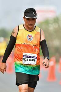 BIB: 4219, 42079
                            <button type="button" onclick="openModal(9697656)" class="btn btn-primary btn-sm float-right btn-popup" data-toggle="modal" data-target=".modal-high-quality">
                        <i class="fas fa-shopping-cart"></i> Add to Cart
                    </button>
                                            <button type="button" onclick="isThisMe(9697656, true)" class="btn btn-success btn-sm float-right btn-popup btn-isme hidden" data-toggle="tooltip" data-placement="bottom" title="นี่คือรูปของคุณใช่ไหม คลิกที่นี่เพื่อเอาเข้าอัลบั้ม">
                        <i class="fas fa-plus"></i> Add to album
                    </button>
                    <button type="button" onclick="isThisMe(9697656, false)" class="btn btn-warning btn-sm float-right btn-popup btn-isnotme hidden">
                        <i class="fas fa-ban"></i> Remove from album
                    </button>