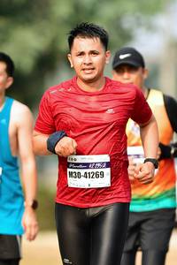 BIB: 42195, 41269
                            <button type="button" onclick="openModal(9285005)" class="btn btn-primary btn-sm float-right btn-popup" data-toggle="modal" data-target=".modal-high-quality">
                        <i class="fas fa-shopping-cart"></i> Add to Cart
                    </button>
                                            <button type="button" onclick="isThisMe(9285005, true)" class="btn btn-success btn-sm float-right btn-popup btn-isme hidden" data-toggle="tooltip" data-placement="bottom" title="นี่คือรูปของคุณใช่ไหม คลิกที่นี่เพื่อเอาเข้าอัลบั้ม">
                        <i class="fas fa-plus"></i> Add to album
                    </button>
                    <button type="button" onclick="isThisMe(9285005, false)" class="btn btn-warning btn-sm float-right btn-popup btn-isnotme hidden">
                        <i class="fas fa-ban"></i> Remove from album
                    </button>