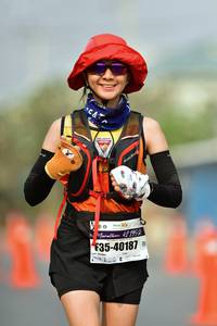 BIB: 42195, 40187
                            <button type="button" onclick="openModal(9702587)" class="btn btn-primary btn-sm float-right btn-popup" data-toggle="modal" data-target=".modal-high-quality">
                        <i class="fas fa-shopping-cart"></i> Add to Cart
                    </button>
                                            <button type="button" onclick="isThisMe(9702587, true)" class="btn btn-success btn-sm float-right btn-popup btn-isme hidden" data-toggle="tooltip" data-placement="bottom" title="นี่คือรูปของคุณใช่ไหม คลิกที่นี่เพื่อเอาเข้าอัลบั้ม">
                        <i class="fas fa-plus"></i> Add to album
                    </button>
                    <button type="button" onclick="isThisMe(9702587, false)" class="btn btn-warning btn-sm float-right btn-popup btn-isnotme hidden">
                        <i class="fas fa-ban"></i> Remove from album
                    </button>