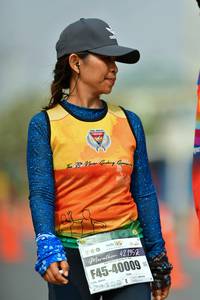 BIB: 42195, 40009
                            <button type="button" onclick="openModal(9701770)" class="btn btn-primary btn-sm float-right btn-popup" data-toggle="modal" data-target=".modal-high-quality">
                        <i class="fas fa-shopping-cart"></i> Add to Cart
                    </button>
                                            <button type="button" onclick="isThisMe(9701770, true)" class="btn btn-success btn-sm float-right btn-popup btn-isme hidden" data-toggle="tooltip" data-placement="bottom" title="นี่คือรูปของคุณใช่ไหม คลิกที่นี่เพื่อเอาเข้าอัลบั้ม">
                        <i class="fas fa-plus"></i> Add to album
                    </button>
                    <button type="button" onclick="isThisMe(9701770, false)" class="btn btn-warning btn-sm float-right btn-popup btn-isnotme hidden">
                        <i class="fas fa-ban"></i> Remove from album
                    </button>