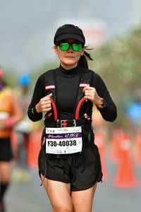 BIB: 195, 40038
                            <button type="button" onclick="openModal(9701191)" class="btn btn-primary btn-sm float-right btn-popup" data-toggle="modal" data-target=".modal-high-quality">
                        <i class="fas fa-shopping-cart"></i> Add to Cart
                    </button>
                                            <button type="button" onclick="isThisMe(9701191, true)" class="btn btn-success btn-sm float-right btn-popup btn-isme hidden" data-toggle="tooltip" data-placement="bottom" title="นี่คือรูปของคุณใช่ไหม คลิกที่นี่เพื่อเอาเข้าอัลบั้ม">
                        <i class="fas fa-plus"></i> Add to album
                    </button>
                    <button type="button" onclick="isThisMe(9701191, false)" class="btn btn-warning btn-sm float-right btn-popup btn-isnotme hidden">
                        <i class="fas fa-ban"></i> Remove from album
                    </button>