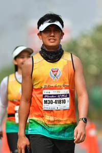 BIB: 1952, 41810
                            <button type="button" onclick="openModal(9698285)" class="btn btn-primary btn-sm float-right btn-popup" data-toggle="modal" data-target=".modal-high-quality">
                        <i class="fas fa-shopping-cart"></i> Add to Cart
                    </button>
                                            <button type="button" onclick="isThisMe(9698285, true)" class="btn btn-success btn-sm float-right btn-popup btn-isme hidden" data-toggle="tooltip" data-placement="bottom" title="นี่คือรูปของคุณใช่ไหม คลิกที่นี่เพื่อเอาเข้าอัลบั้ม">
                        <i class="fas fa-plus"></i> Add to album
                    </button>
                    <button type="button" onclick="isThisMe(9698285, false)" class="btn btn-warning btn-sm float-right btn-popup btn-isnotme hidden">
                        <i class="fas fa-ban"></i> Remove from album
                    </button>