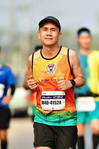 BIB: 100, 42195, 41524
                            <button type="button" onclick="openModal(9284938)" class="btn btn-primary btn-sm float-right btn-popup" data-toggle="modal" data-target=".modal-high-quality">
                        <i class="fas fa-shopping-cart"></i> Add to Cart
                    </button>
                                            <button type="button" onclick="isThisMe(9284938, true)" class="btn btn-success btn-sm float-right btn-popup btn-isme hidden" data-toggle="tooltip" data-placement="bottom" title="นี่คือรูปของคุณใช่ไหม คลิกที่นี่เพื่อเอาเข้าอัลบั้ม">
                        <i class="fas fa-plus"></i> Add to album
                    </button>
                    <button type="button" onclick="isThisMe(9284938, false)" class="btn btn-warning btn-sm float-right btn-popup btn-isnotme hidden">
                        <i class="fas fa-ban"></i> Remove from album
                    </button>
