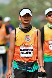 BIB: 421952, 41803
                            <button type="button" onclick="openModal(9697338)" class="btn btn-primary btn-sm float-right btn-popup" data-toggle="modal" data-target=".modal-high-quality">
                        <i class="fas fa-shopping-cart"></i> Add to Cart
                    </button>
                                            <button type="button" onclick="isThisMe(9697338, true)" class="btn btn-success btn-sm float-right btn-popup btn-isme hidden" data-toggle="tooltip" data-placement="bottom" title="นี่คือรูปของคุณใช่ไหม คลิกที่นี่เพื่อเอาเข้าอัลบั้ม">
                        <i class="fas fa-plus"></i> Add to album
                    </button>
                    <button type="button" onclick="isThisMe(9697338, false)" class="btn btn-warning btn-sm float-right btn-popup btn-isnotme hidden">
                        <i class="fas fa-ban"></i> Remove from album
                    </button>