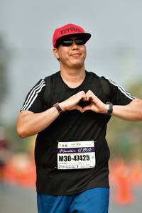 BIB: 42195, 47425
                            <button type="button" onclick="openModal(9702274)" class="btn btn-primary btn-sm float-right btn-popup" data-toggle="modal" data-target=".modal-high-quality">
                        <i class="fas fa-shopping-cart"></i> Add to Cart
                    </button>
                                            <button type="button" onclick="isThisMe(9702274, true)" class="btn btn-success btn-sm float-right btn-popup btn-isme hidden" data-toggle="tooltip" data-placement="bottom" title="นี่คือรูปของคุณใช่ไหม คลิกที่นี่เพื่อเอาเข้าอัลบั้ม">
                        <i class="fas fa-plus"></i> Add to album
                    </button>
                    <button type="button" onclick="isThisMe(9702274, false)" class="btn btn-warning btn-sm float-right btn-popup btn-isnotme hidden">
                        <i class="fas fa-ban"></i> Remove from album
                    </button>