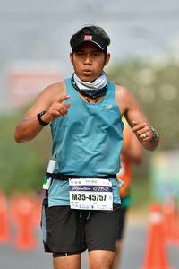 BIB: 421952, 45757
                            <button type="button" onclick="openModal(9697526)" class="btn btn-primary btn-sm float-right btn-popup" data-toggle="modal" data-target=".modal-high-quality">
                        <i class="fas fa-shopping-cart"></i> Add to Cart
                    </button>
                                            <button type="button" onclick="isThisMe(9697526, true)" class="btn btn-success btn-sm float-right btn-popup btn-isme hidden" data-toggle="tooltip" data-placement="bottom" title="นี่คือรูปของคุณใช่ไหม คลิกที่นี่เพื่อเอาเข้าอัลบั้ม">
                        <i class="fas fa-plus"></i> Add to album
                    </button>
                    <button type="button" onclick="isThisMe(9697526, false)" class="btn btn-warning btn-sm float-right btn-popup btn-isnotme hidden">
                        <i class="fas fa-ban"></i> Remove from album
                    </button>