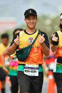 BIB: 42195, 45781
                            <button type="button" onclick="openModal(9701308)" class="btn btn-primary btn-sm float-right btn-popup" data-toggle="modal" data-target=".modal-high-quality">
                        <i class="fas fa-shopping-cart"></i> Add to Cart
                    </button>
                                            <button type="button" onclick="isThisMe(9701308, true)" class="btn btn-success btn-sm float-right btn-popup btn-isme hidden" data-toggle="tooltip" data-placement="bottom" title="นี่คือรูปของคุณใช่ไหม คลิกที่นี่เพื่อเอาเข้าอัลบั้ม">
                        <i class="fas fa-plus"></i> Add to album
                    </button>
                    <button type="button" onclick="isThisMe(9701308, false)" class="btn btn-warning btn-sm float-right btn-popup btn-isnotme hidden">
                        <i class="fas fa-ban"></i> Remove from album
                    </button>