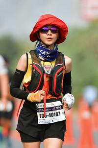 BIB: 42195
                            <button type="button" onclick="openModal(9702563)" class="btn btn-primary btn-sm float-right btn-popup" data-toggle="modal" data-target=".modal-high-quality">
                        <i class="fas fa-shopping-cart"></i> Add to Cart
                    </button>
                                            <button type="button" onclick="isThisMe(9702563, true)" class="btn btn-success btn-sm float-right btn-popup btn-isme hidden" data-toggle="tooltip" data-placement="bottom" title="นี่คือรูปของคุณใช่ไหม คลิกที่นี่เพื่อเอาเข้าอัลบั้ม">
                        <i class="fas fa-plus"></i> Add to album
                    </button>
                    <button type="button" onclick="isThisMe(9702563, false)" class="btn btn-warning btn-sm float-right btn-popup btn-isnotme hidden">
                        <i class="fas fa-ban"></i> Remove from album
                    </button>