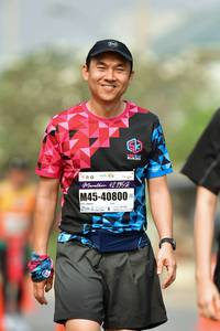 BIB: 42195, 40800
                            <button type="button" onclick="openModal(9703131)" class="btn btn-primary btn-sm float-right btn-popup" data-toggle="modal" data-target=".modal-high-quality">
                        <i class="fas fa-shopping-cart"></i> Add to Cart
                    </button>
                                            <button type="button" onclick="isThisMe(9703131, true)" class="btn btn-success btn-sm float-right btn-popup btn-isme hidden" data-toggle="tooltip" data-placement="bottom" title="นี่คือรูปของคุณใช่ไหม คลิกที่นี่เพื่อเอาเข้าอัลบั้ม">
                        <i class="fas fa-plus"></i> Add to album
                    </button>
                    <button type="button" onclick="isThisMe(9703131, false)" class="btn btn-warning btn-sm float-right btn-popup btn-isnotme hidden">
                        <i class="fas fa-ban"></i> Remove from album
                    </button>