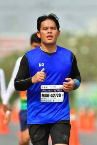 BIB: 42195, 42720
                            <button type="button" onclick="openModal(9702188)" class="btn btn-primary btn-sm float-right btn-popup" data-toggle="modal" data-target=".modal-high-quality">
                        <i class="fas fa-shopping-cart"></i> Add to Cart
                    </button>
                                            <button type="button" onclick="isThisMe(9702188, true)" class="btn btn-success btn-sm float-right btn-popup btn-isme hidden" data-toggle="tooltip" data-placement="bottom" title="นี่คือรูปของคุณใช่ไหม คลิกที่นี่เพื่อเอาเข้าอัลบั้ม">
                        <i class="fas fa-plus"></i> Add to album
                    </button>
                    <button type="button" onclick="isThisMe(9702188, false)" class="btn btn-warning btn-sm float-right btn-popup btn-isnotme hidden">
                        <i class="fas fa-ban"></i> Remove from album
                    </button>