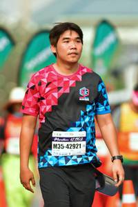 BIB: 421952, 42921
                            <button type="button" onclick="openModal(9698557)" class="btn btn-primary btn-sm float-right btn-popup" data-toggle="modal" data-target=".modal-high-quality">
                        <i class="fas fa-shopping-cart"></i> Add to Cart
                    </button>
                                            <button type="button" onclick="isThisMe(9698557, true)" class="btn btn-success btn-sm float-right btn-popup btn-isme hidden" data-toggle="tooltip" data-placement="bottom" title="นี่คือรูปของคุณใช่ไหม คลิกที่นี่เพื่อเอาเข้าอัลบั้ม">
                        <i class="fas fa-plus"></i> Add to album
                    </button>
                    <button type="button" onclick="isThisMe(9698557, false)" class="btn btn-warning btn-sm float-right btn-popup btn-isnotme hidden">
                        <i class="fas fa-ban"></i> Remove from album
                    </button>