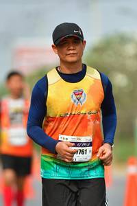 BIB: 1952, 761
                            <button type="button" onclick="openModal(9698377)" class="btn btn-primary btn-sm float-right btn-popup" data-toggle="modal" data-target=".modal-high-quality">
                        <i class="fas fa-shopping-cart"></i> Add to Cart
                    </button>
                                            <button type="button" onclick="isThisMe(9698377, true)" class="btn btn-success btn-sm float-right btn-popup btn-isme hidden" data-toggle="tooltip" data-placement="bottom" title="นี่คือรูปของคุณใช่ไหม คลิกที่นี่เพื่อเอาเข้าอัลบั้ม">
                        <i class="fas fa-plus"></i> Add to album
                    </button>
                    <button type="button" onclick="isThisMe(9698377, false)" class="btn btn-warning btn-sm float-right btn-popup btn-isnotme hidden">
                        <i class="fas fa-ban"></i> Remove from album
                    </button>