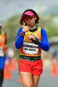 BIB: 195, 40025
                            <button type="button" onclick="openModal(9702080)" class="btn btn-primary btn-sm float-right btn-popup" data-toggle="modal" data-target=".modal-high-quality">
                        <i class="fas fa-shopping-cart"></i> Add to Cart
                    </button>
                                            <button type="button" onclick="isThisMe(9702080, true)" class="btn btn-success btn-sm float-right btn-popup btn-isme hidden" data-toggle="tooltip" data-placement="bottom" title="นี่คือรูปของคุณใช่ไหม คลิกที่นี่เพื่อเอาเข้าอัลบั้ม">
                        <i class="fas fa-plus"></i> Add to album
                    </button>
                    <button type="button" onclick="isThisMe(9702080, false)" class="btn btn-warning btn-sm float-right btn-popup btn-isnotme hidden">
                        <i class="fas fa-ban"></i> Remove from album
                    </button>