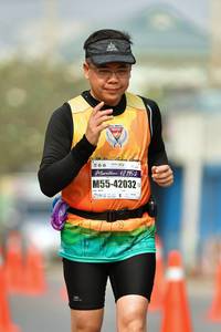 BIB: 42195, 42032
                            <button type="button" onclick="openModal(9701421)" class="btn btn-primary btn-sm float-right btn-popup" data-toggle="modal" data-target=".modal-high-quality">
                        <i class="fas fa-shopping-cart"></i> Add to Cart
                    </button>
                                            <button type="button" onclick="isThisMe(9701421, true)" class="btn btn-success btn-sm float-right btn-popup btn-isme hidden" data-toggle="tooltip" data-placement="bottom" title="นี่คือรูปของคุณใช่ไหม คลิกที่นี่เพื่อเอาเข้าอัลบั้ม">
                        <i class="fas fa-plus"></i> Add to album
                    </button>
                    <button type="button" onclick="isThisMe(9701421, false)" class="btn btn-warning btn-sm float-right btn-popup btn-isnotme hidden">
                        <i class="fas fa-ban"></i> Remove from album
                    </button>