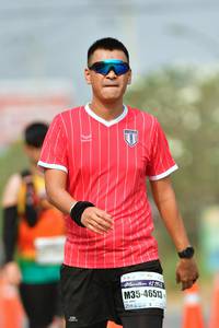 BIB: 421, 46513
                            <button type="button" onclick="openModal(9698997)" class="btn btn-primary btn-sm float-right btn-popup" data-toggle="modal" data-target=".modal-high-quality">
                        <i class="fas fa-shopping-cart"></i> Add to Cart
                    </button>
                                            <button type="button" onclick="isThisMe(9698997, true)" class="btn btn-success btn-sm float-right btn-popup btn-isme hidden" data-toggle="tooltip" data-placement="bottom" title="นี่คือรูปของคุณใช่ไหม คลิกที่นี่เพื่อเอาเข้าอัลบั้ม">
                        <i class="fas fa-plus"></i> Add to album
                    </button>
                    <button type="button" onclick="isThisMe(9698997, false)" class="btn btn-warning btn-sm float-right btn-popup btn-isnotme hidden">
                        <i class="fas fa-ban"></i> Remove from album
                    </button>