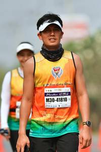 BIB: 42195, 41810
                            <button type="button" onclick="openModal(9698262)" class="btn btn-primary btn-sm float-right btn-popup" data-toggle="modal" data-target=".modal-high-quality">
                        <i class="fas fa-shopping-cart"></i> Add to Cart
                    </button>
                                            <button type="button" onclick="isThisMe(9698262, true)" class="btn btn-success btn-sm float-right btn-popup btn-isme hidden" data-toggle="tooltip" data-placement="bottom" title="นี่คือรูปของคุณใช่ไหม คลิกที่นี่เพื่อเอาเข้าอัลบั้ม">
                        <i class="fas fa-plus"></i> Add to album
                    </button>
                    <button type="button" onclick="isThisMe(9698262, false)" class="btn btn-warning btn-sm float-right btn-popup btn-isnotme hidden">
                        <i class="fas fa-ban"></i> Remove from album
                    </button>