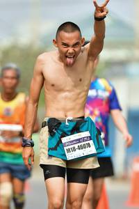 BIB: 1219, 46078
                            <button type="button" onclick="openModal(9703877)" class="btn btn-primary btn-sm float-right btn-popup" data-toggle="modal" data-target=".modal-high-quality">
                        <i class="fas fa-shopping-cart"></i> Add to Cart
                    </button>
                                            <button type="button" onclick="isThisMe(9703877, true)" class="btn btn-success btn-sm float-right btn-popup btn-isme hidden" data-toggle="tooltip" data-placement="bottom" title="นี่คือรูปของคุณใช่ไหม คลิกที่นี่เพื่อเอาเข้าอัลบั้ม">
                        <i class="fas fa-plus"></i> Add to album
                    </button>
                    <button type="button" onclick="isThisMe(9703877, false)" class="btn btn-warning btn-sm float-right btn-popup btn-isnotme hidden">
                        <i class="fas fa-ban"></i> Remove from album
                    </button>