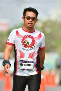 BIB: 195, 46910
                            <button type="button" onclick="openModal(9699593)" class="btn btn-primary btn-sm float-right btn-popup" data-toggle="modal" data-target=".modal-high-quality">
                        <i class="fas fa-shopping-cart"></i> Add to Cart
                    </button>
                                            <button type="button" onclick="isThisMe(9699593, true)" class="btn btn-success btn-sm float-right btn-popup btn-isme hidden" data-toggle="tooltip" data-placement="bottom" title="นี่คือรูปของคุณใช่ไหม คลิกที่นี่เพื่อเอาเข้าอัลบั้ม">
                        <i class="fas fa-plus"></i> Add to album
                    </button>
                    <button type="button" onclick="isThisMe(9699593, false)" class="btn btn-warning btn-sm float-right btn-popup btn-isnotme hidden">
                        <i class="fas fa-ban"></i> Remove from album
                    </button>