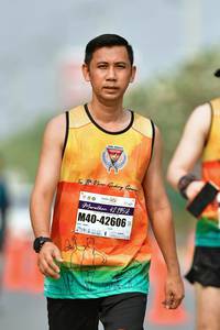 BIB: 421952, 42606
                            <button type="button" onclick="openModal(9702948)" class="btn btn-primary btn-sm float-right btn-popup" data-toggle="modal" data-target=".modal-high-quality">
                        <i class="fas fa-shopping-cart"></i> Add to Cart
                    </button>
                                            <button type="button" onclick="isThisMe(9702948, true)" class="btn btn-success btn-sm float-right btn-popup btn-isme hidden" data-toggle="tooltip" data-placement="bottom" title="นี่คือรูปของคุณใช่ไหม คลิกที่นี่เพื่อเอาเข้าอัลบั้ม">
                        <i class="fas fa-plus"></i> Add to album
                    </button>
                    <button type="button" onclick="isThisMe(9702948, false)" class="btn btn-warning btn-sm float-right btn-popup btn-isnotme hidden">
                        <i class="fas fa-ban"></i> Remove from album
                    </button>