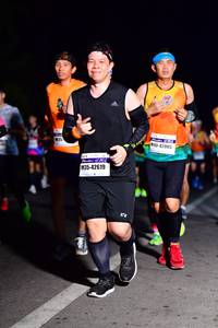 BIB: 42005, 42619
                            <button type="button" onclick="openModal(8334955)" class="btn btn-primary btn-sm float-right btn-popup" data-toggle="modal" data-target=".modal-high-quality">
                        <i class="fas fa-shopping-cart"></i> Add to Cart
                    </button>
                                            <button type="button" onclick="isThisMe(8334955, true)" class="btn btn-success btn-sm float-right btn-popup btn-isme hidden" data-toggle="tooltip" data-placement="bottom" title="นี่คือรูปของคุณใช่ไหม คลิกที่นี่เพื่อเอาเข้าอัลบั้ม">
                        <i class="fas fa-plus"></i> Add to album
                    </button>
                    <button type="button" onclick="isThisMe(8334955, false)" class="btn btn-warning btn-sm float-right btn-popup btn-isnotme hidden">
                        <i class="fas fa-ban"></i> Remove from album
                    </button>