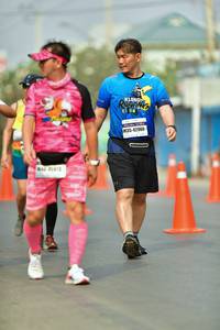 BIB: 42960
                            <button type="button" onclick="openModal(7690517)" class="btn btn-primary btn-sm float-right btn-popup" data-toggle="modal" data-target=".modal-high-quality">
                        <i class="fas fa-shopping-cart"></i> Add to Cart
                    </button>
                                            <button type="button" onclick="isThisMe(7690517, true)" class="btn btn-success btn-sm float-right btn-popup btn-isme hidden" data-toggle="tooltip" data-placement="bottom" title="นี่คือรูปของคุณใช่ไหม คลิกที่นี่เพื่อเอาเข้าอัลบั้ม">
                        <i class="fas fa-plus"></i> Add to album
                    </button>
                    <button type="button" onclick="isThisMe(7690517, false)" class="btn btn-warning btn-sm float-right btn-popup btn-isnotme hidden">
                        <i class="fas fa-ban"></i> Remove from album
                    </button>