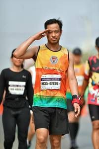 BIB: 42195, 47826, 12195
                            <button type="button" onclick="openModal(7686448)" class="btn btn-primary btn-sm float-right btn-popup" data-toggle="modal" data-target=".modal-high-quality">
                        <i class="fas fa-shopping-cart"></i> Add to Cart
                    </button>
                                            <button type="button" onclick="isThisMe(7686448, true)" class="btn btn-success btn-sm float-right btn-popup btn-isme hidden" data-toggle="tooltip" data-placement="bottom" title="นี่คือรูปของคุณใช่ไหม คลิกที่นี่เพื่อเอาเข้าอัลบั้ม">
                        <i class="fas fa-plus"></i> Add to album
                    </button>
                    <button type="button" onclick="isThisMe(7686448, false)" class="btn btn-warning btn-sm float-right btn-popup btn-isnotme hidden">
                        <i class="fas fa-ban"></i> Remove from album
                    </button>