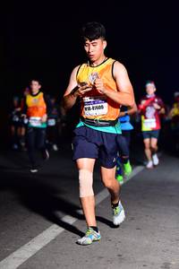 BIB: 41600
                            <button type="button" onclick="openModal(8288182)" class="btn btn-primary btn-sm float-right btn-popup" data-toggle="modal" data-target=".modal-high-quality">
                        <i class="fas fa-shopping-cart"></i> Add to Cart
                    </button>
                                            <button type="button" onclick="isThisMe(8288182, true)" class="btn btn-success btn-sm float-right btn-popup btn-isme hidden" data-toggle="tooltip" data-placement="bottom" title="นี่คือรูปของคุณใช่ไหม คลิกที่นี่เพื่อเอาเข้าอัลบั้ม">
                        <i class="fas fa-plus"></i> Add to album
                    </button>
                    <button type="button" onclick="isThisMe(8288182, false)" class="btn btn-warning btn-sm float-right btn-popup btn-isnotme hidden">
                        <i class="fas fa-ban"></i> Remove from album
                    </button>