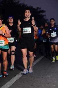 BIB: 264, 26521, 899
                            <button type="button" onclick="openModal(8533728)" class="btn btn-primary btn-sm float-right btn-popup" data-toggle="modal" data-target=".modal-high-quality">
                        <i class="fas fa-shopping-cart"></i> Add to Cart
                    </button>
                                            <button type="button" onclick="isThisMe(8533728, true)" class="btn btn-success btn-sm float-right btn-popup btn-isme hidden" data-toggle="tooltip" data-placement="bottom" title="นี่คือรูปของคุณใช่ไหม คลิกที่นี่เพื่อเอาเข้าอัลบั้ม">
                        <i class="fas fa-plus"></i> Add to album
                    </button>
                    <button type="button" onclick="isThisMe(8533728, false)" class="btn btn-warning btn-sm float-right btn-popup btn-isnotme hidden">
                        <i class="fas fa-ban"></i> Remove from album
                    </button>